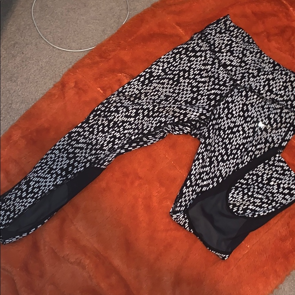 Nike cropped leggings